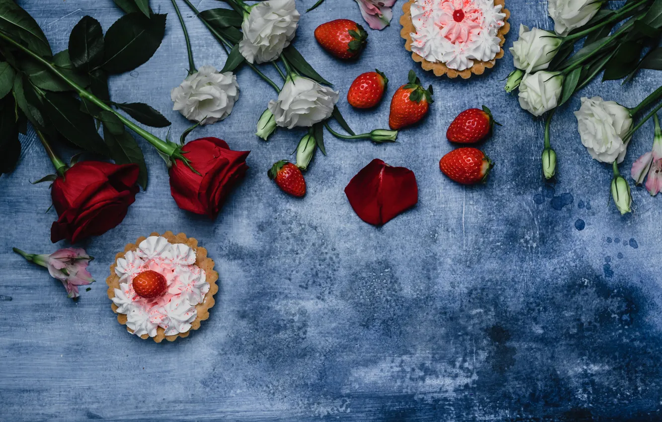 Photo wallpaper flowers, roses, sweets, cakes, eustoma, Klubnika, cake