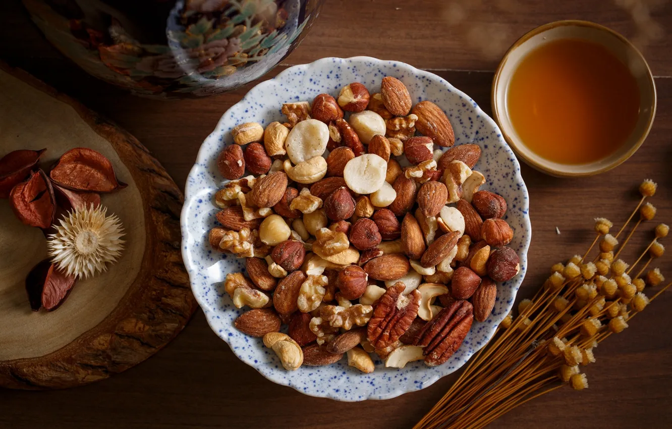 Photo wallpaper tea, nuts, almonds, hazelnuts, the dried flowers, pecan, cashews