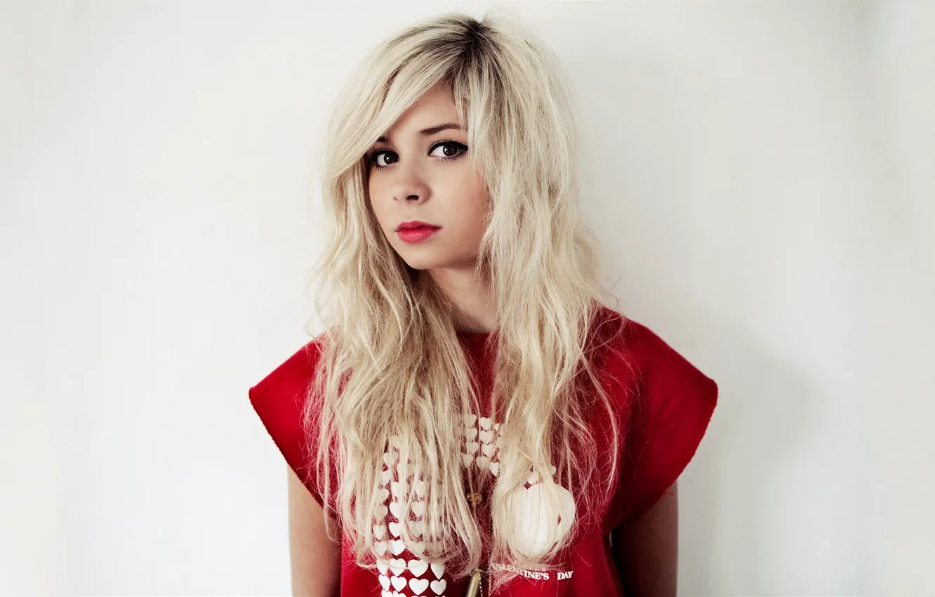 Photo wallpaper eyes, look, girl, red, blonde, valentine`s day