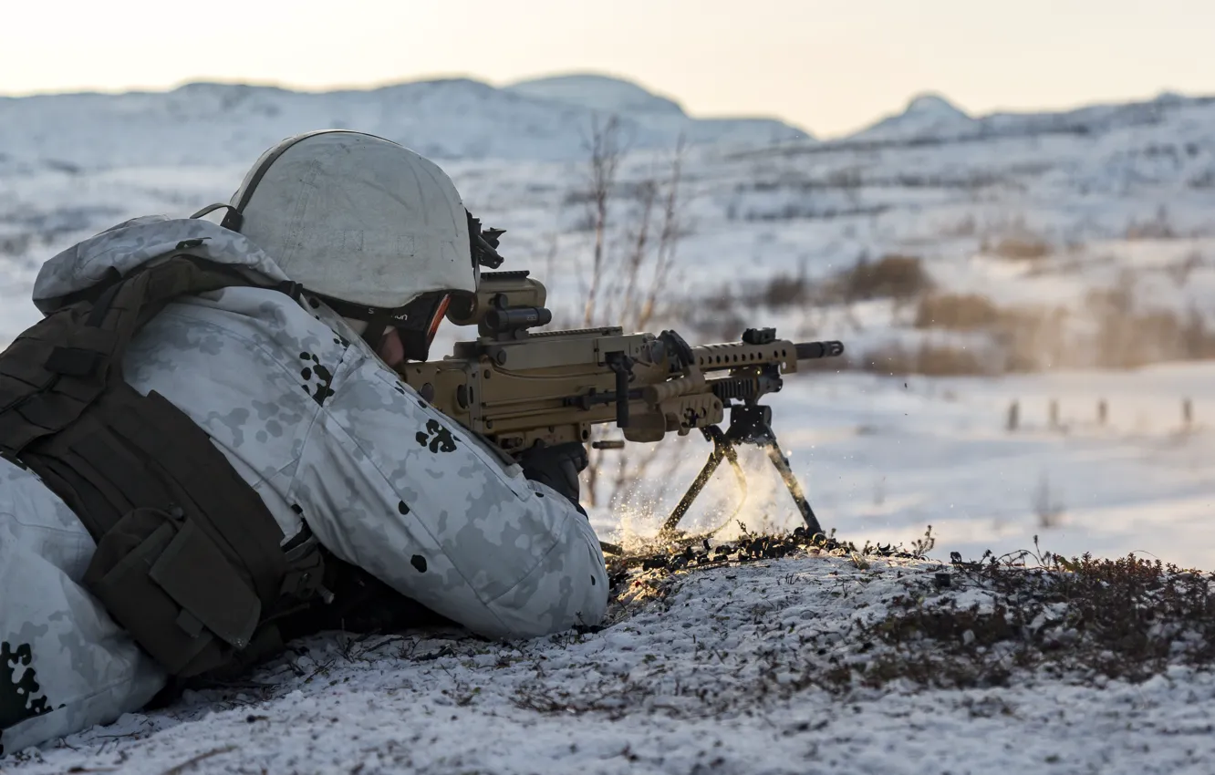 Photo wallpaper winter, soldiers, machine gun