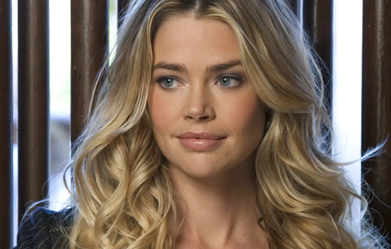 Photo wallpaper girl, Girls, blonde, Denise Richards, famous actress, looking to the side