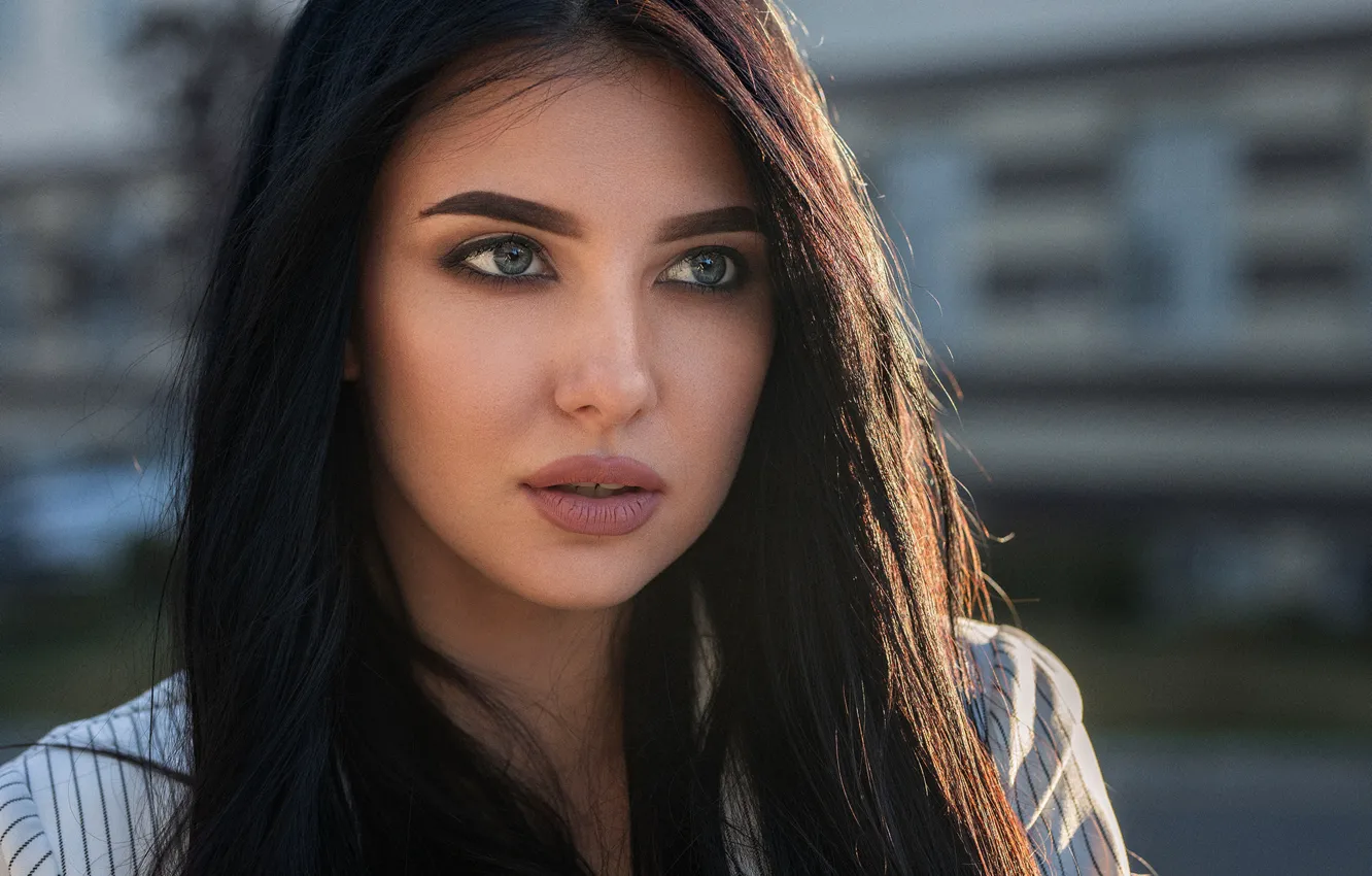 Photo wallpaper the sun, close-up, model, portrait, makeup, brunette, hairstyle, beauty