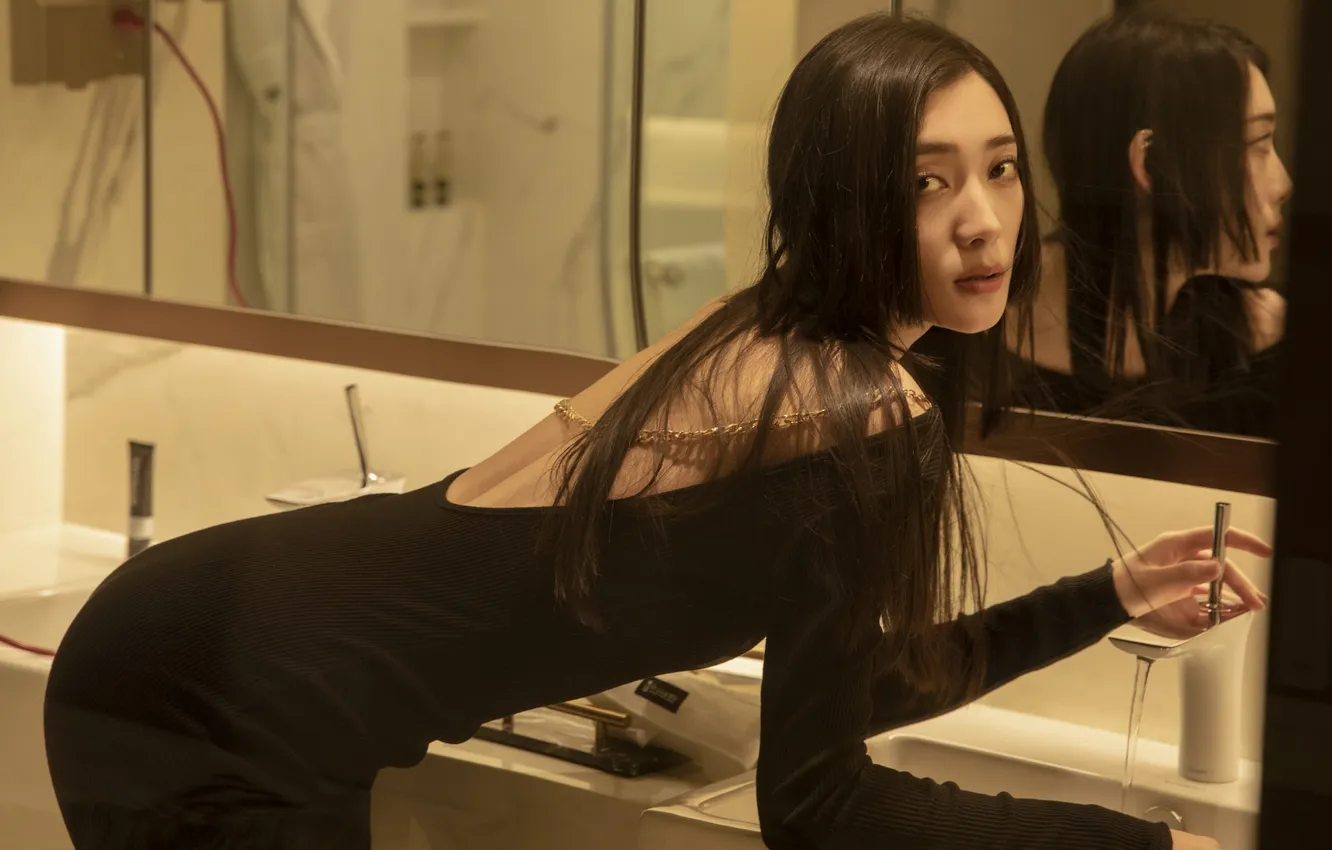 Photo wallpaper water, Restroom, reflection, model, asian, woman, beautiful, indoor