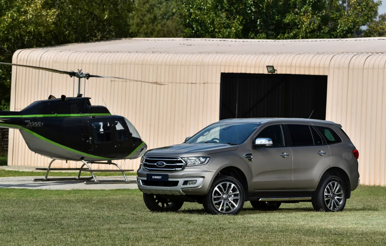 Photo wallpaper lawn, Ford, hangar, helicopter, Everest, Limited, 4WD, 2019