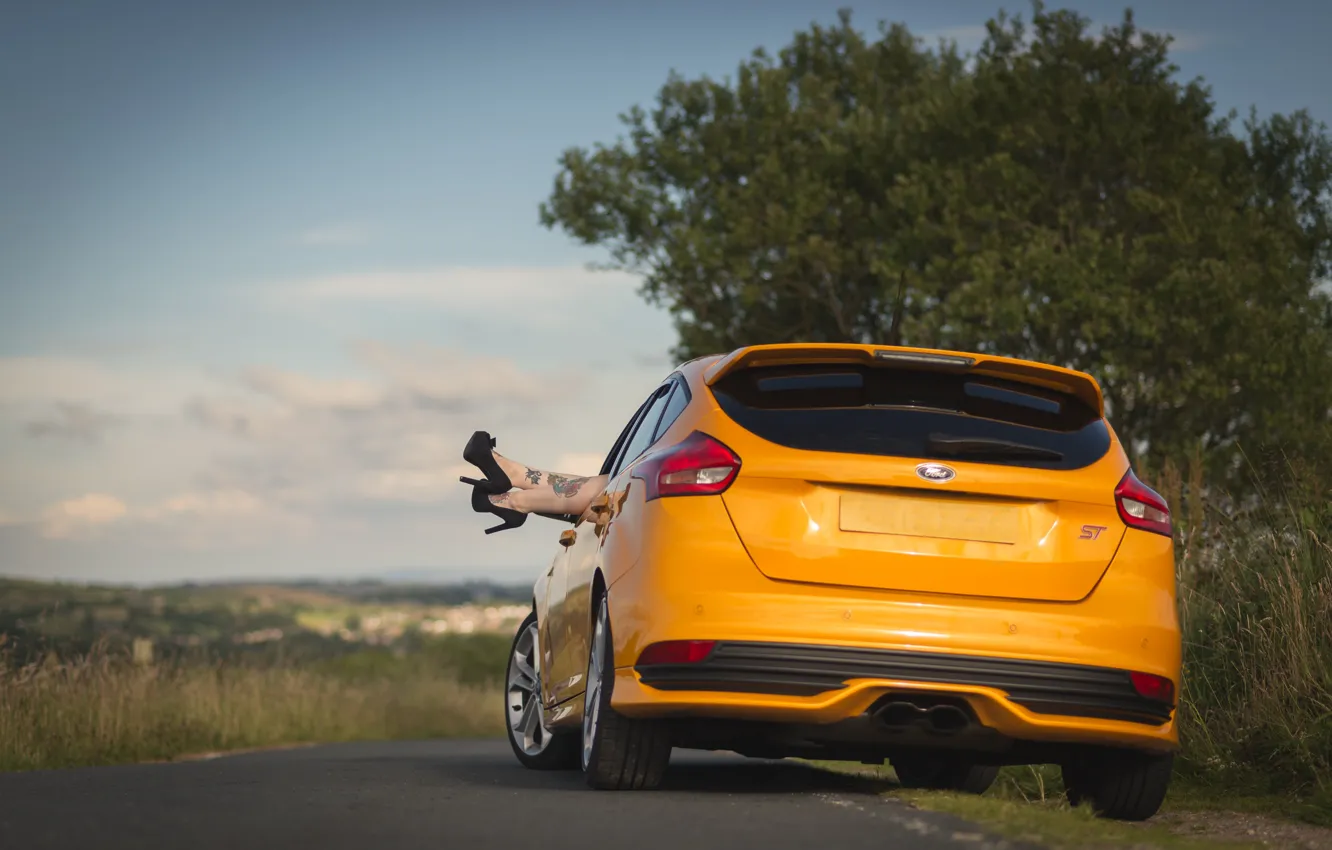 Photo wallpaper Ford, Focus, legs, yellow, heels, Rear, Focus ST