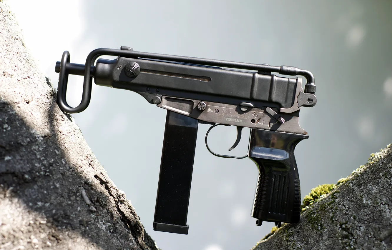 Photo wallpaper trees, Scorpio, the gun, (VZ61)