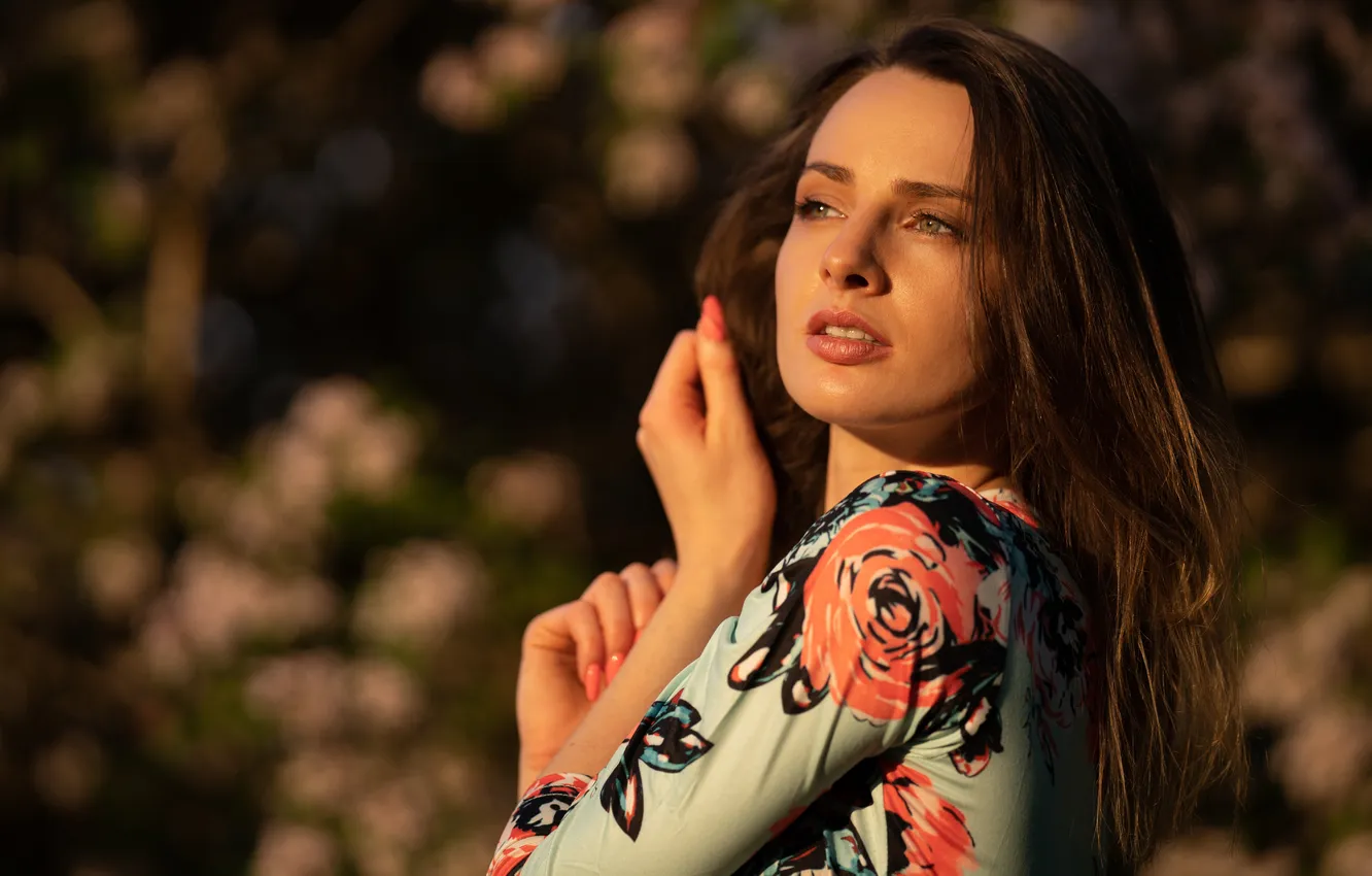 Photo wallpaper look, girl, light, face, pose, lips, brown hair