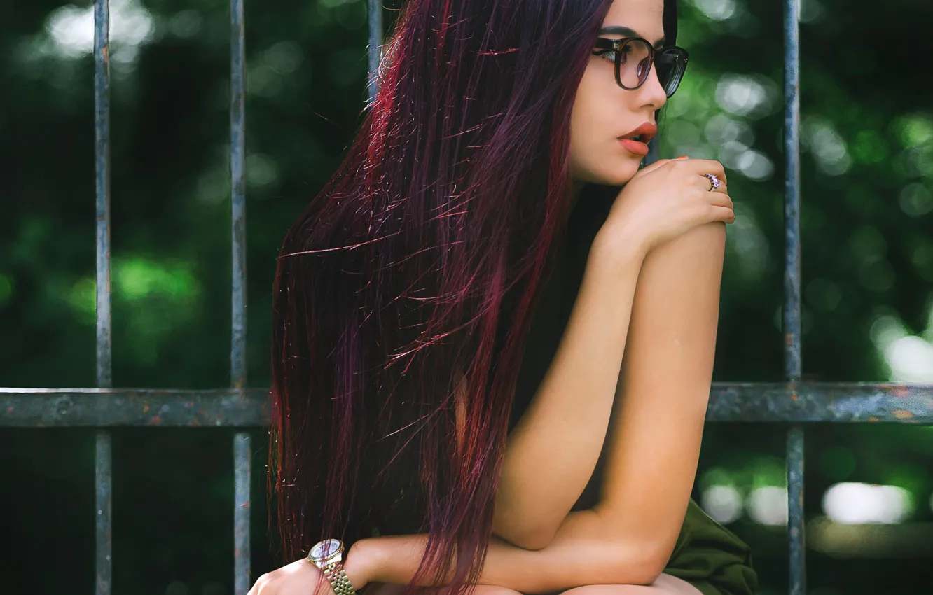 Photo wallpaper pose, model, the fence, portrait, hands, makeup, brunette, glasses
