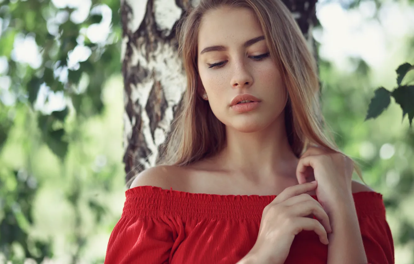 Photo wallpaper girl, face, hands, birch, bokeh, Evgeny Bulatov, Anna Balanova