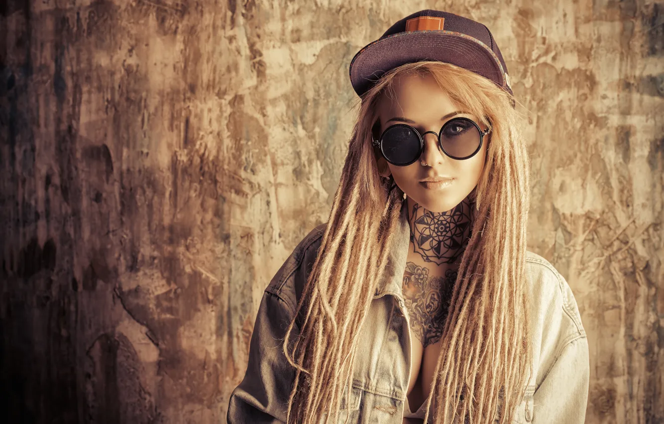 Photo wallpaper look, girl, face, background, glasses, cap, Neformalka