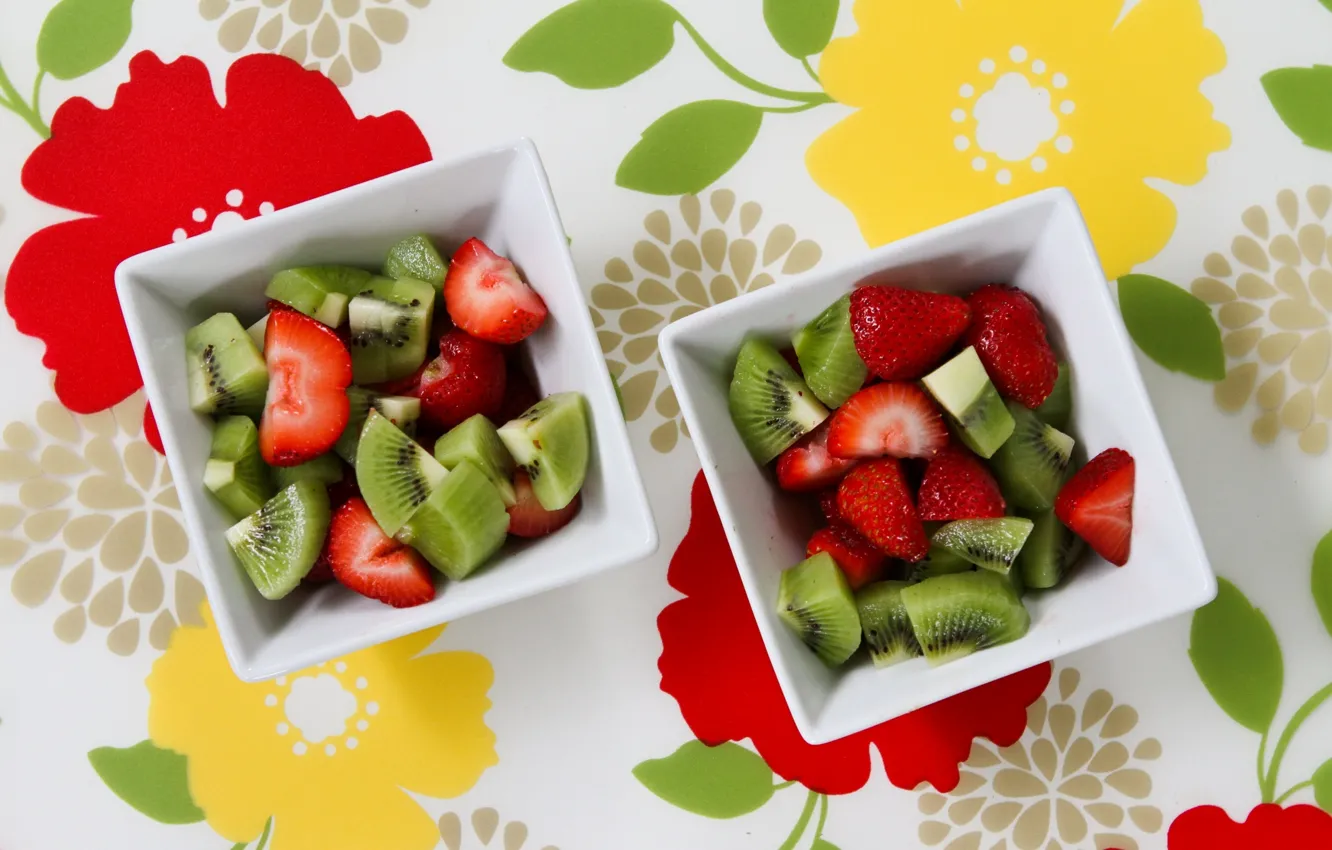 Photo wallpaper flowers, kiwi, strawberry, fruit salad