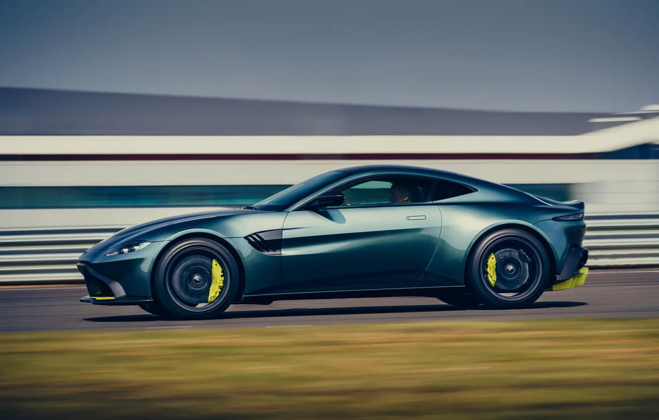 Photo wallpaper Aston Martin, coupe, Vantage, side view, Manual transmission, AMR, 2019, 510 HP