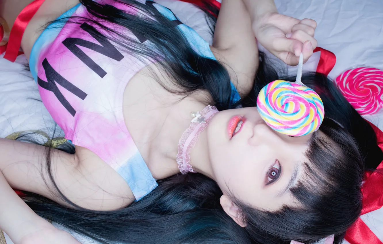 Photo wallpaper face, candy, lollipops, Asian