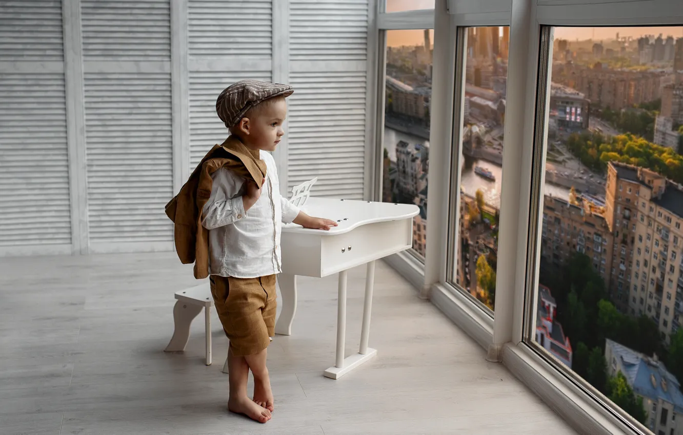 Photo wallpaper children, pose, barefoot, boy, piano, window, barefoot, Vadim Mironov