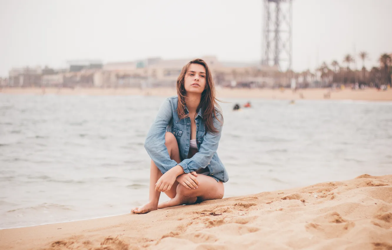 Photo wallpaper sand, beach, girl, jeans