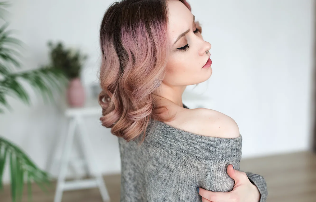 Photo wallpaper girl, photo, model, portrait, closed eyes, sweater, depth of field, dyed hair