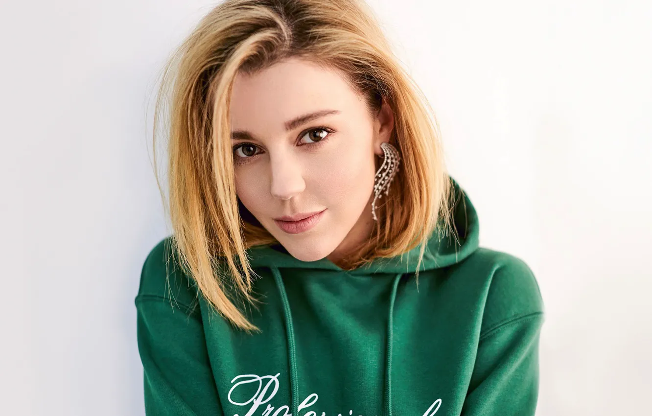 Photo wallpaper look, girl, singer, Yulianna Karaulova