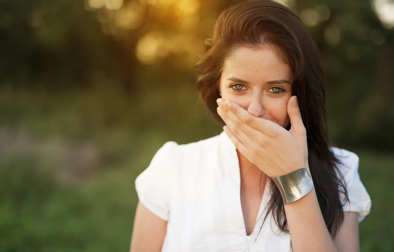 Photo wallpaper look, girl, light, nature, pose, smile, mood, portrait
