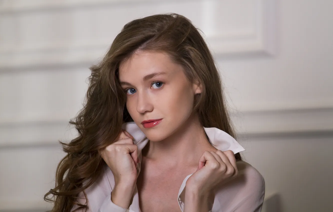 Photo wallpaper model, red lips, close up, Emily Bloom, Don't Cha Wish