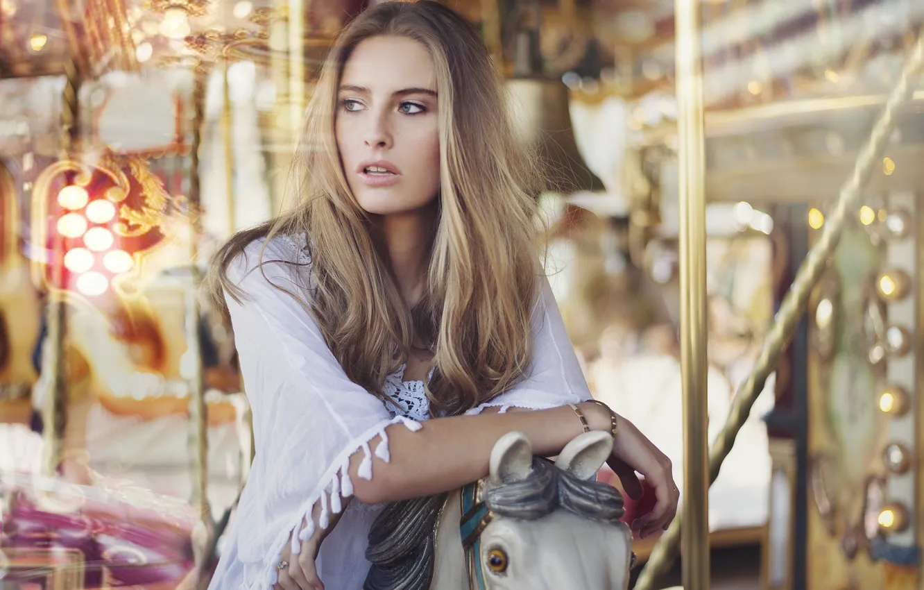 Photo wallpaper girl, portrait, blonde, carousel