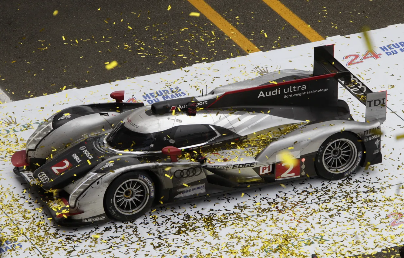 Photo wallpaper The Mans, 2011, race, Champions, LMP1, Audi R18 TDI