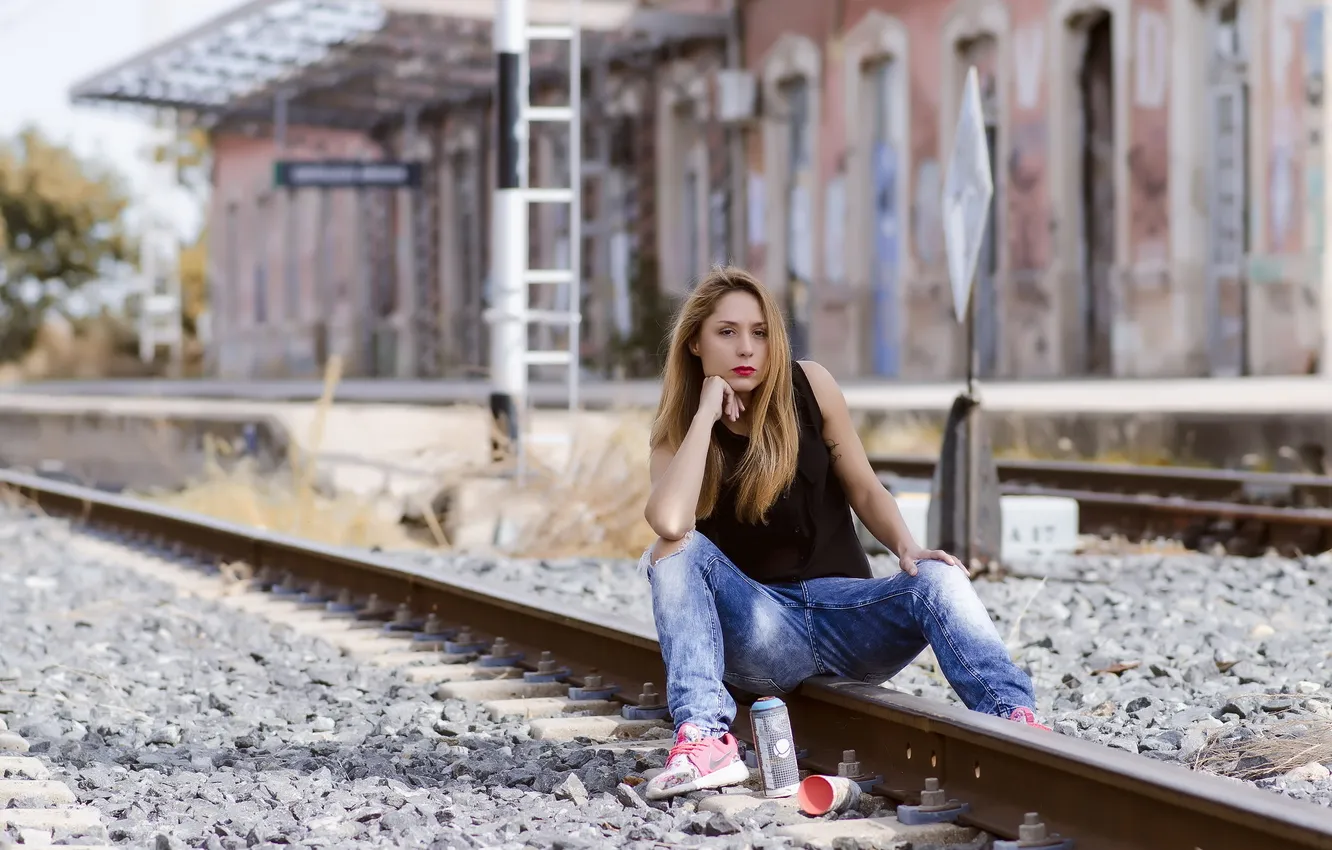 Photo wallpaper road, girl, pose