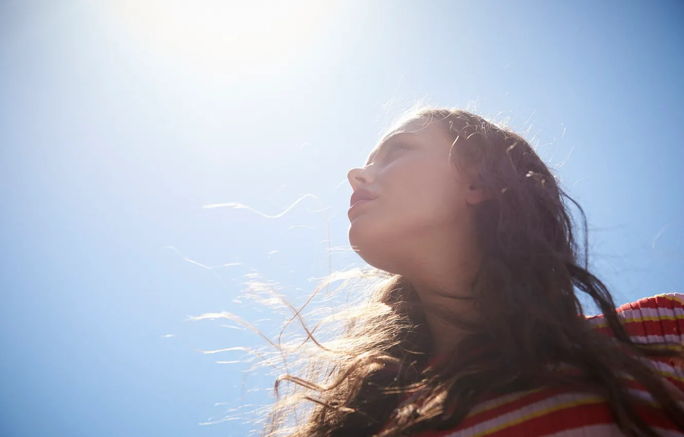 Photo wallpaper the sky, the sun, actress, photoshoot, The Last, Dani Brubaker, Katherine Langford, Catherine Langford