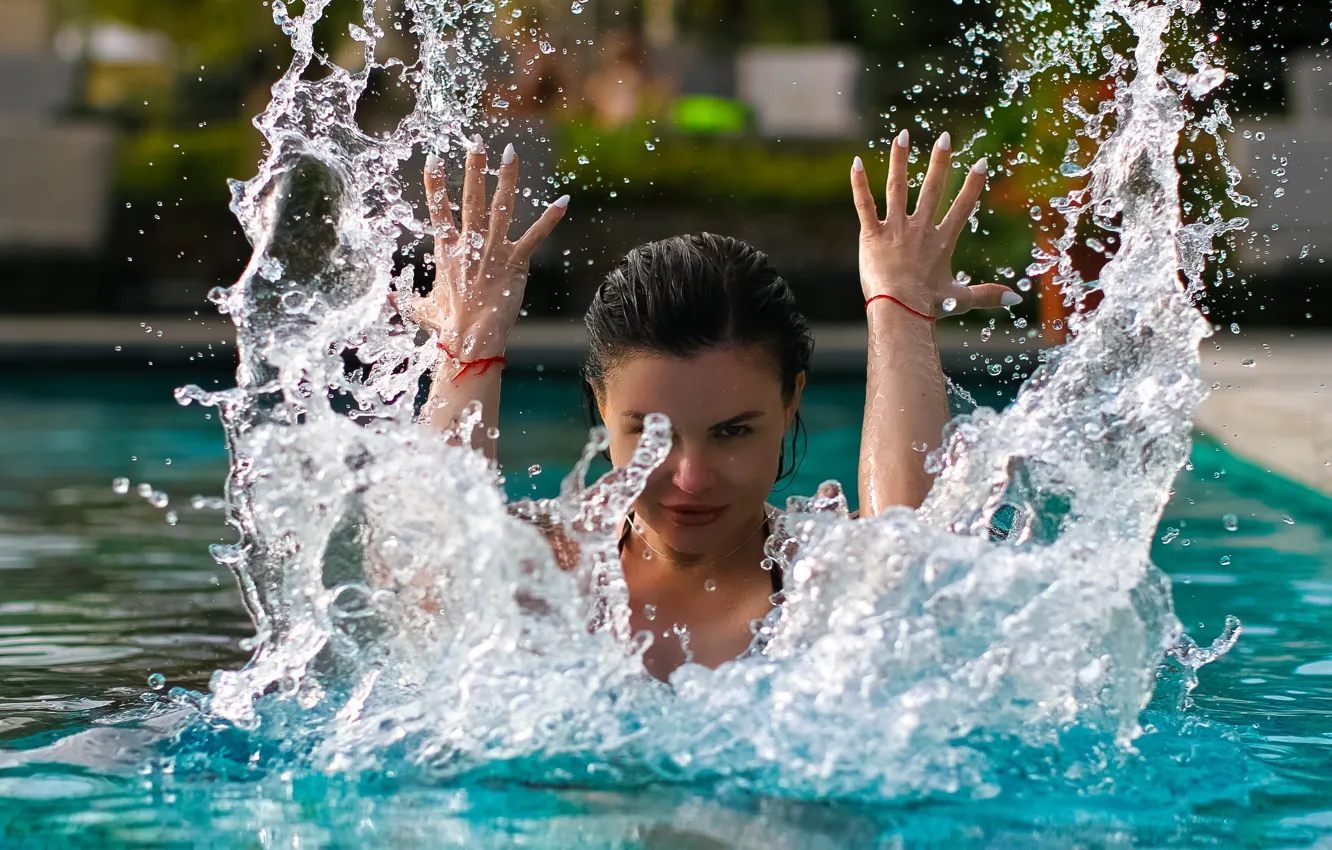 Photo wallpaper summer, pool, summer, water splashes, swimming pool, beautiful face, beautiful face, splashing water