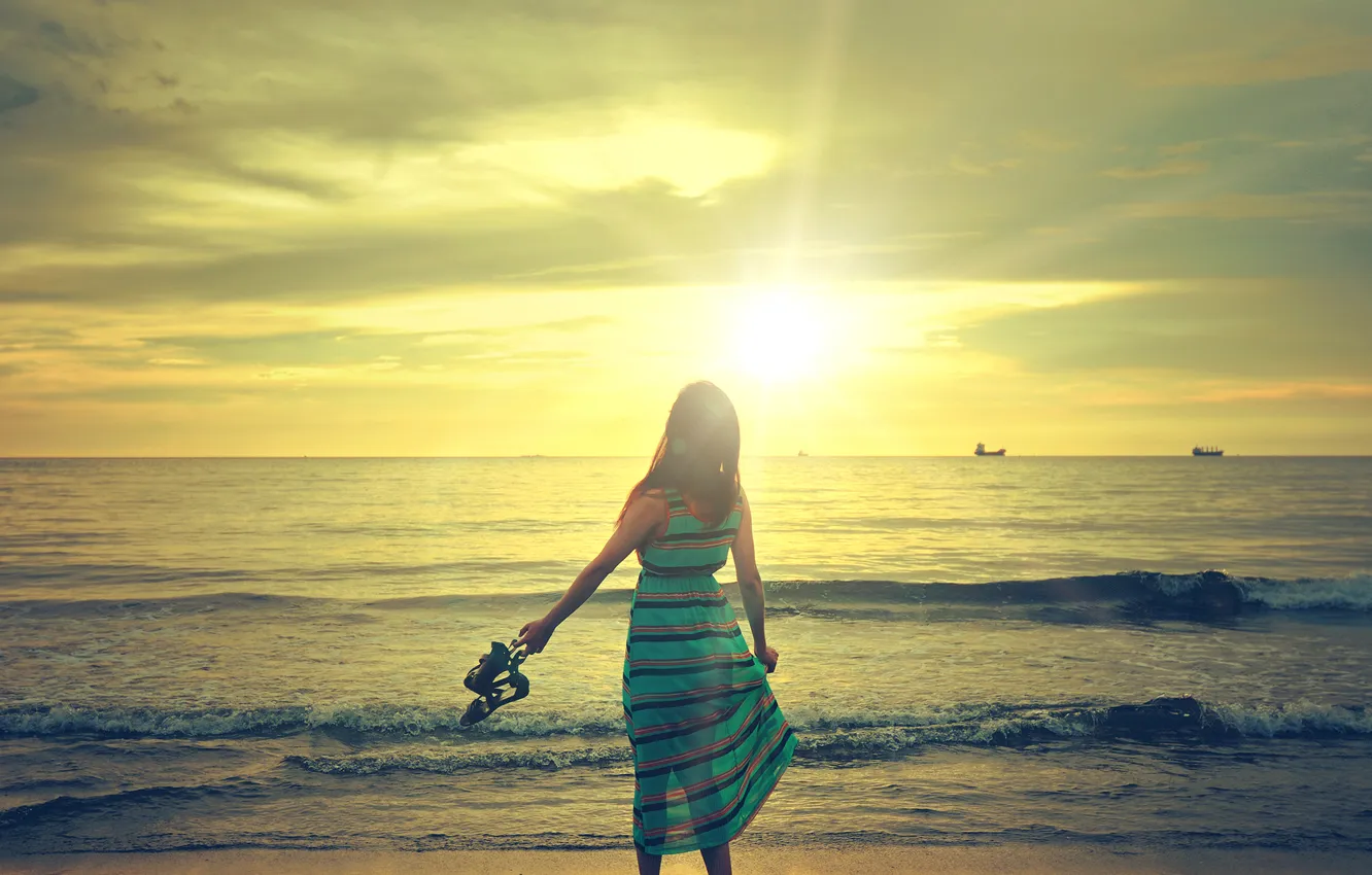 Photo wallpaper GIRL, SEA, HORIZON, The OCEAN, The SUN, SHIPS, LIGHT, COAST