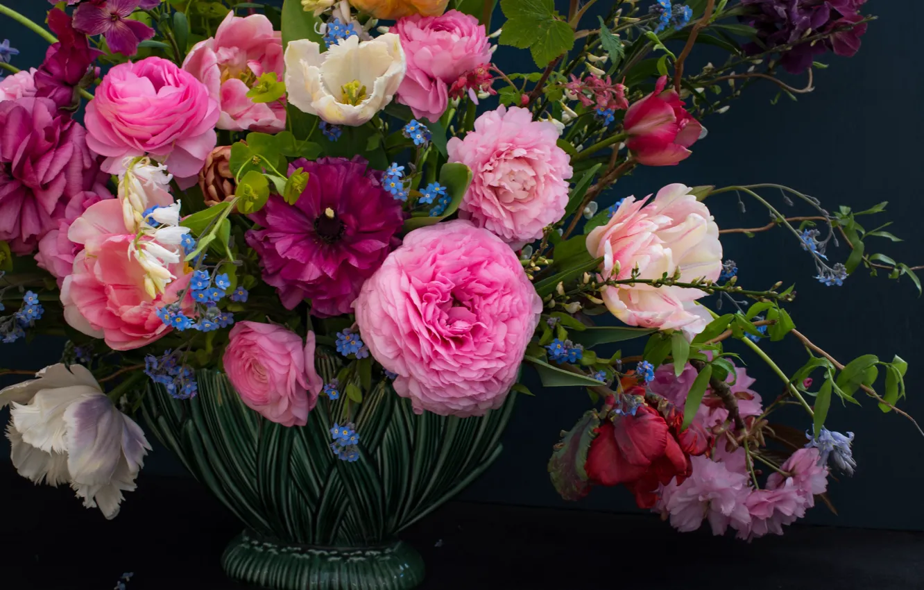 Photo wallpaper roses, bouquet, tulips, forget-me-nots, Ranunculus