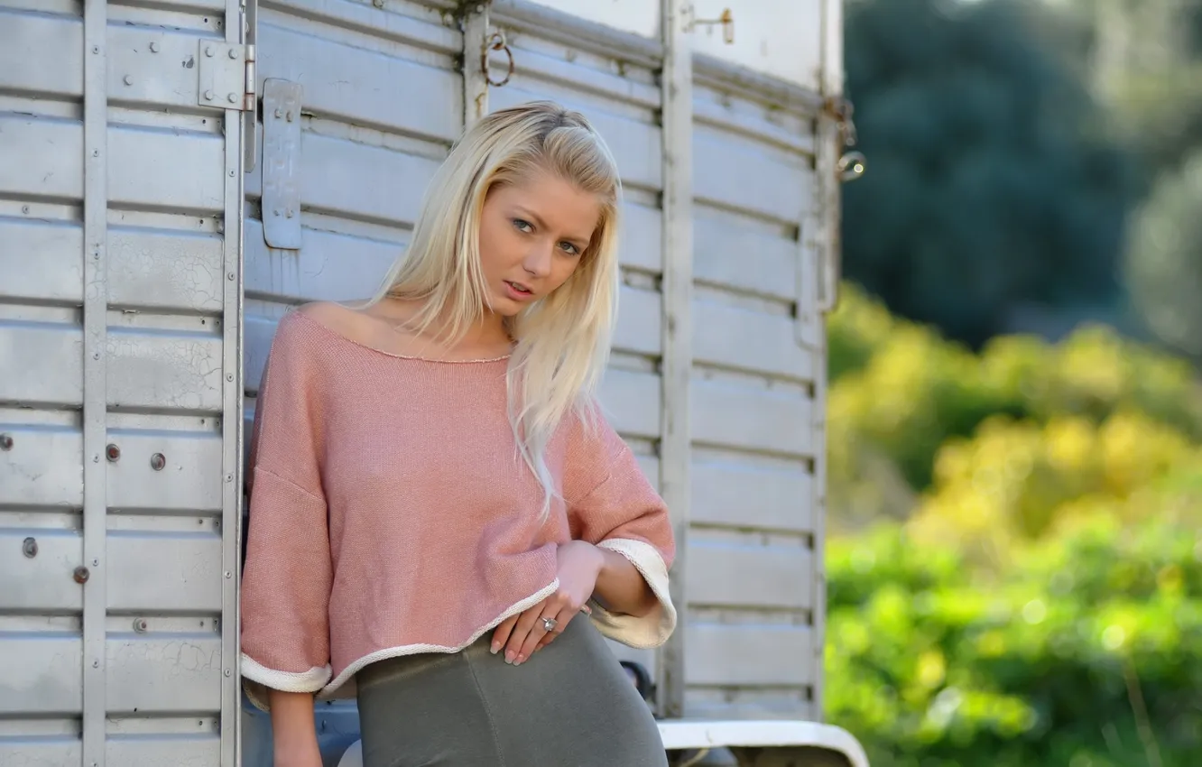 Photo wallpaper look, blonde, blouse, bokeh, Annely Gerritsen