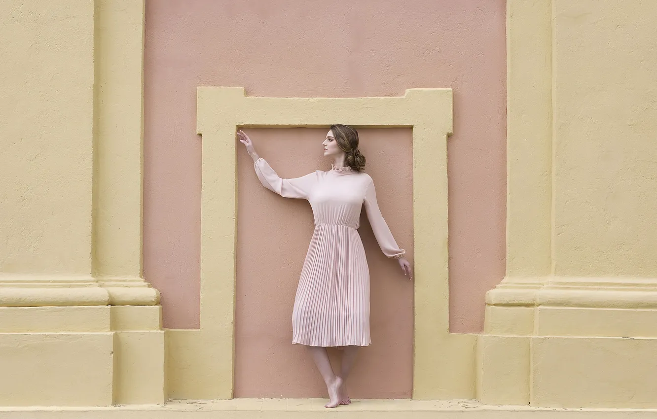 Photo wallpaper girl, wall, home