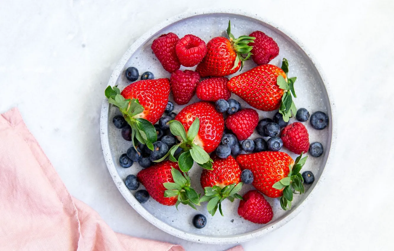 Photo wallpaper berries, blueberries, strawberry, plate