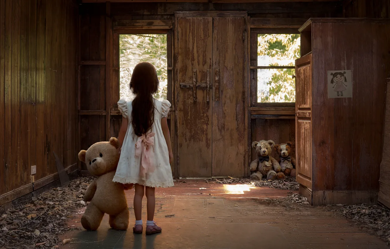 Photo wallpaper home, bear, girl, Thriller