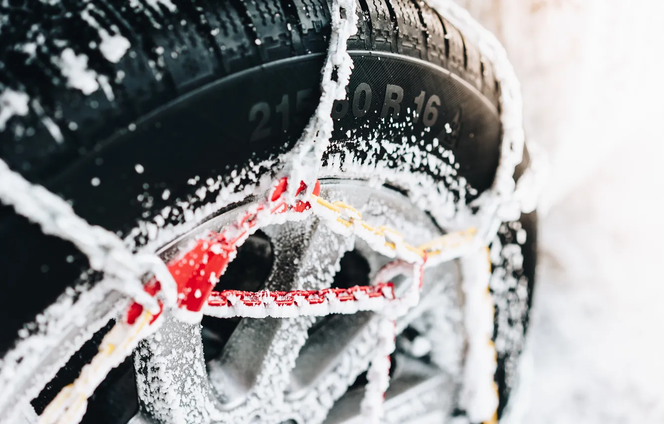 Photo wallpaper snow, wheel, chain
