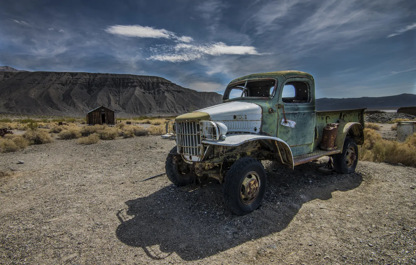 Photo wallpaper machine, mountains, desert, Truck, pickup, Rosalina