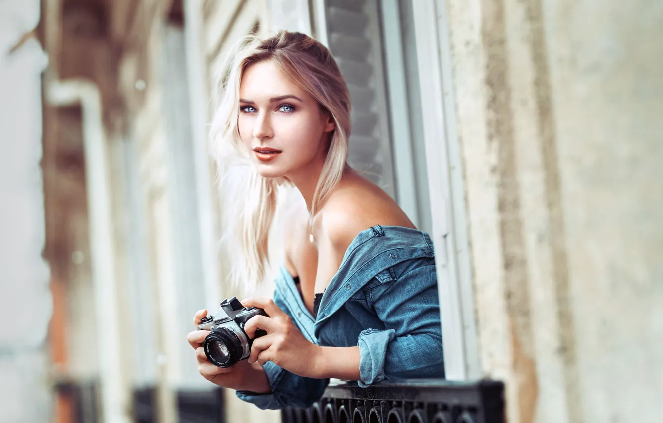 Photo wallpaper girl, bra, cleavage, long hair, breast, photo, photographer, blue eyes