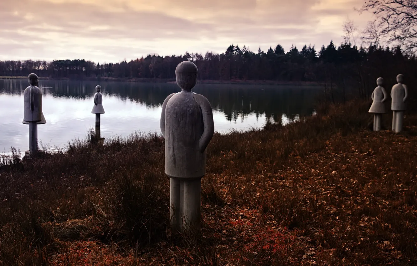 Photo wallpaper lake, stuffed, Scarecrow