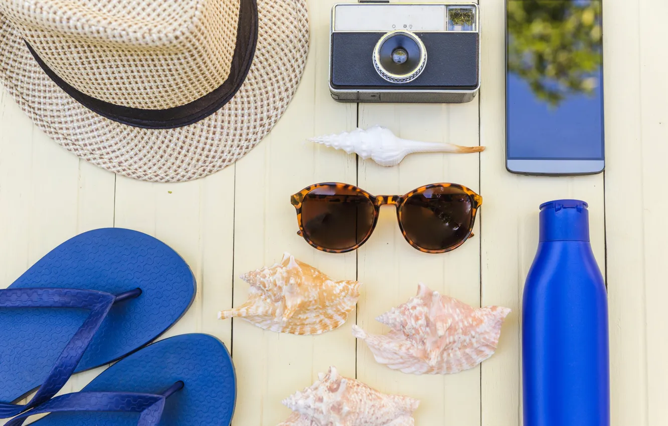 Photo wallpaper sea, summer, hat, glasses, phone, slates