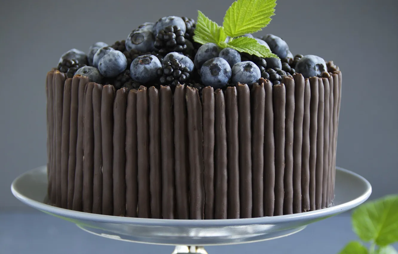 Photo wallpaper blueberries, cake, vase, dessert