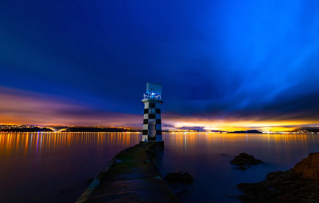 Photo wallpaper night, the city, lights, lake, lighthouse, Bay