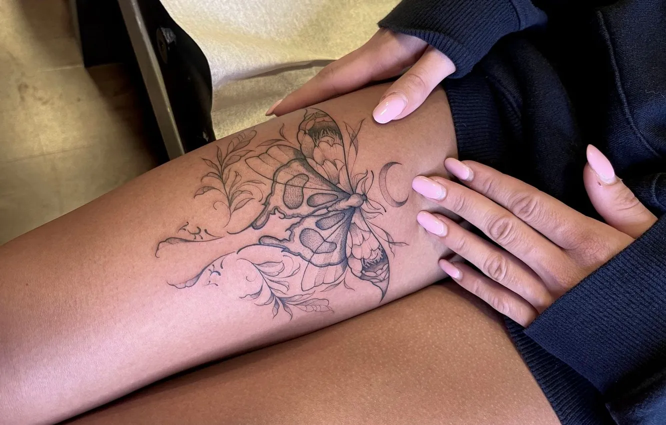 Photo wallpaper girl, manicure, tattoo butterfly, tattoo on legs