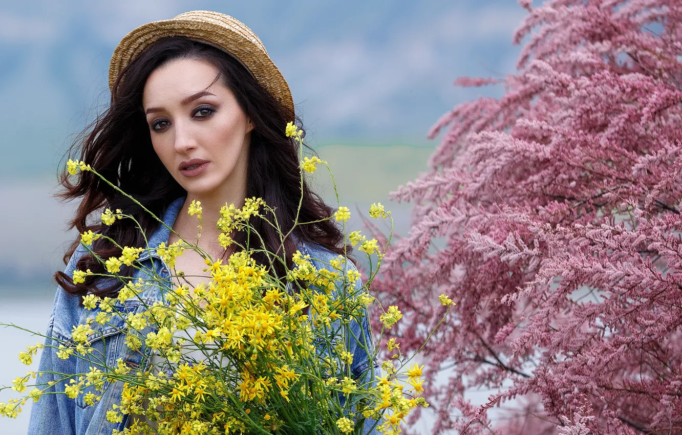 Photo wallpaper look, flowers, model, portrait, hat, makeup, brunette, hairstyle