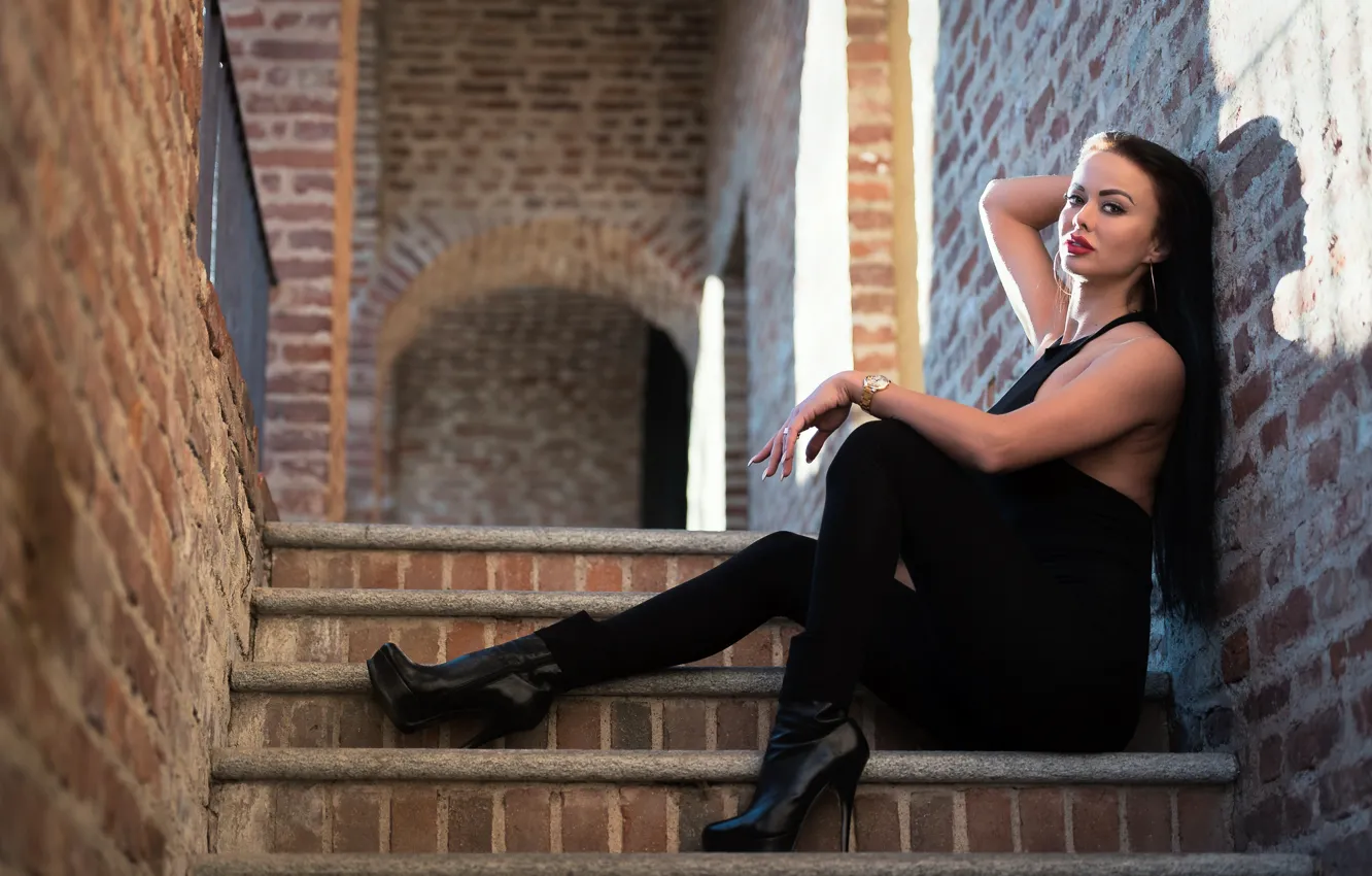 Photo wallpaper look, face, brunette, steps, sitting, Olga