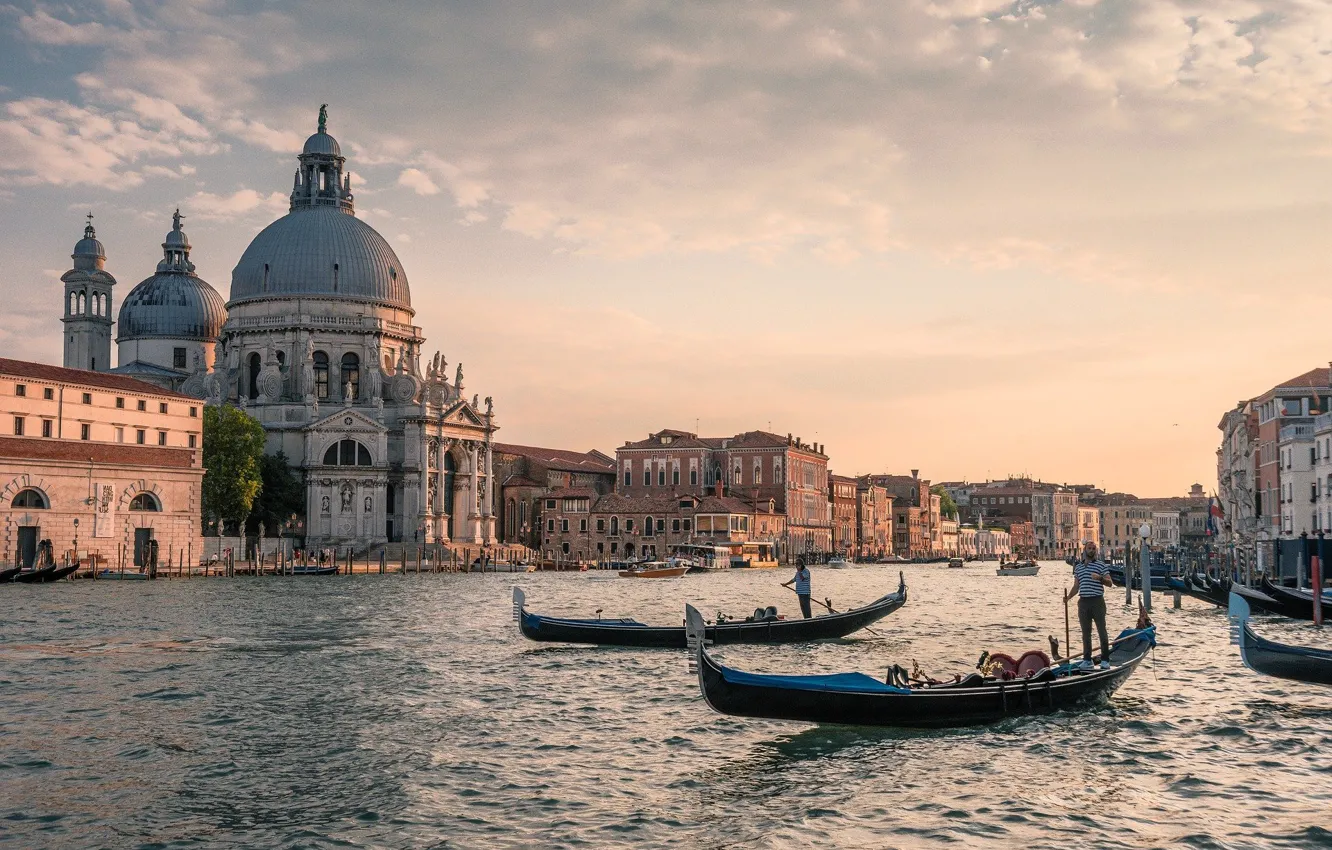 Photo wallpaper Italy, Venice, Cathedral, channel, gondola, Santa Maria della Salute