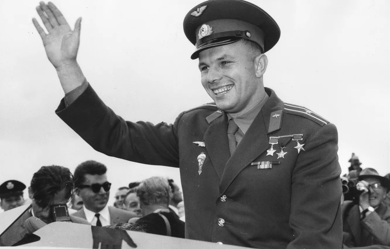 Photo wallpaper smile, form, USSR, legend, pilot, Yuri Alekseyevich Gagarin, the first cosmonaut, Hero Of Socialist Labor