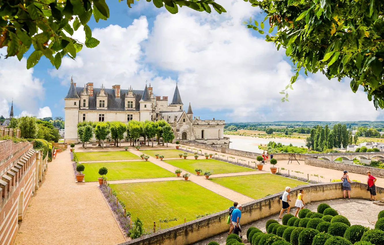 Photo wallpaper the city, castle, France, France, the Loire valley, Royal Castle of Amboise, Touraine, Loire Valley