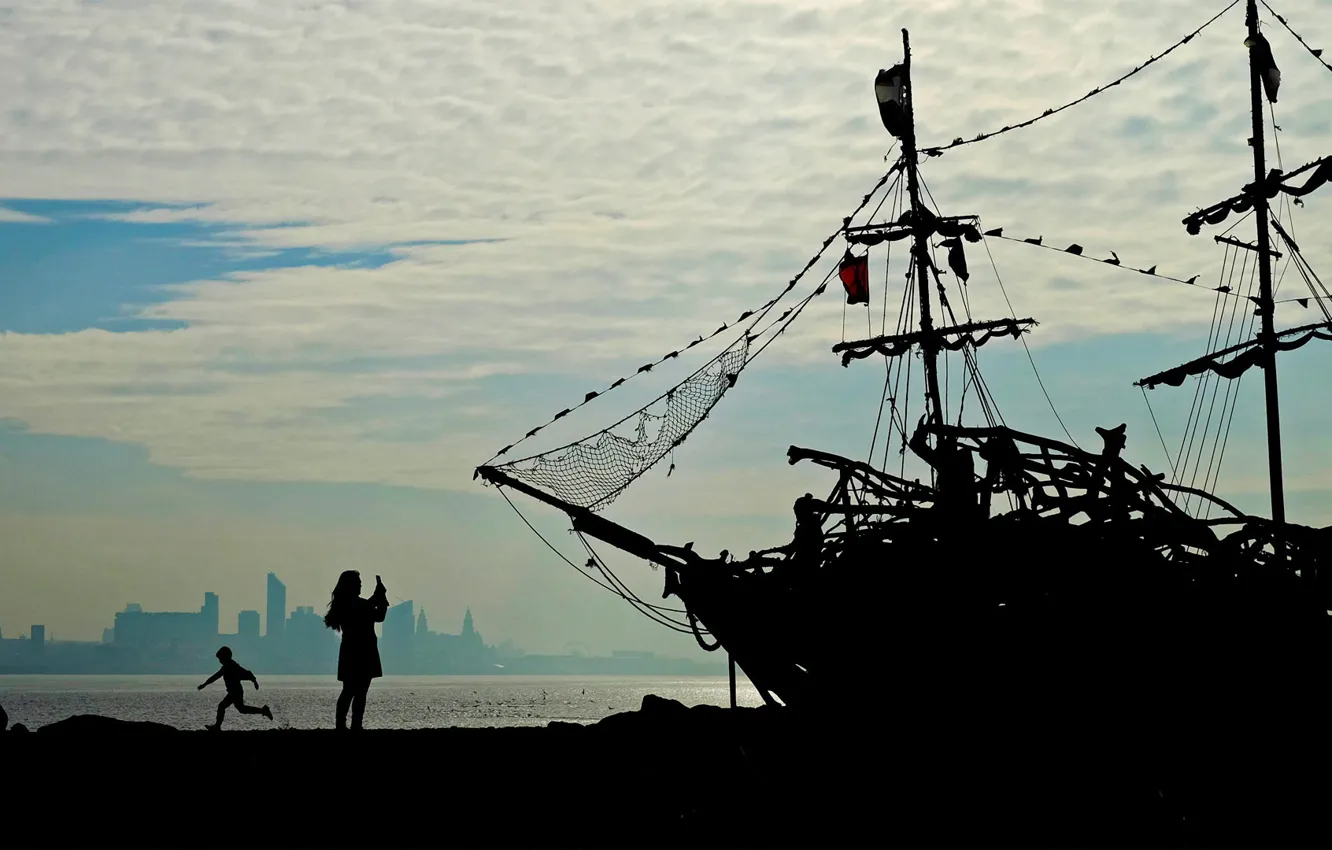 Photo wallpaper ship, England, silhouette, port, Wallasey