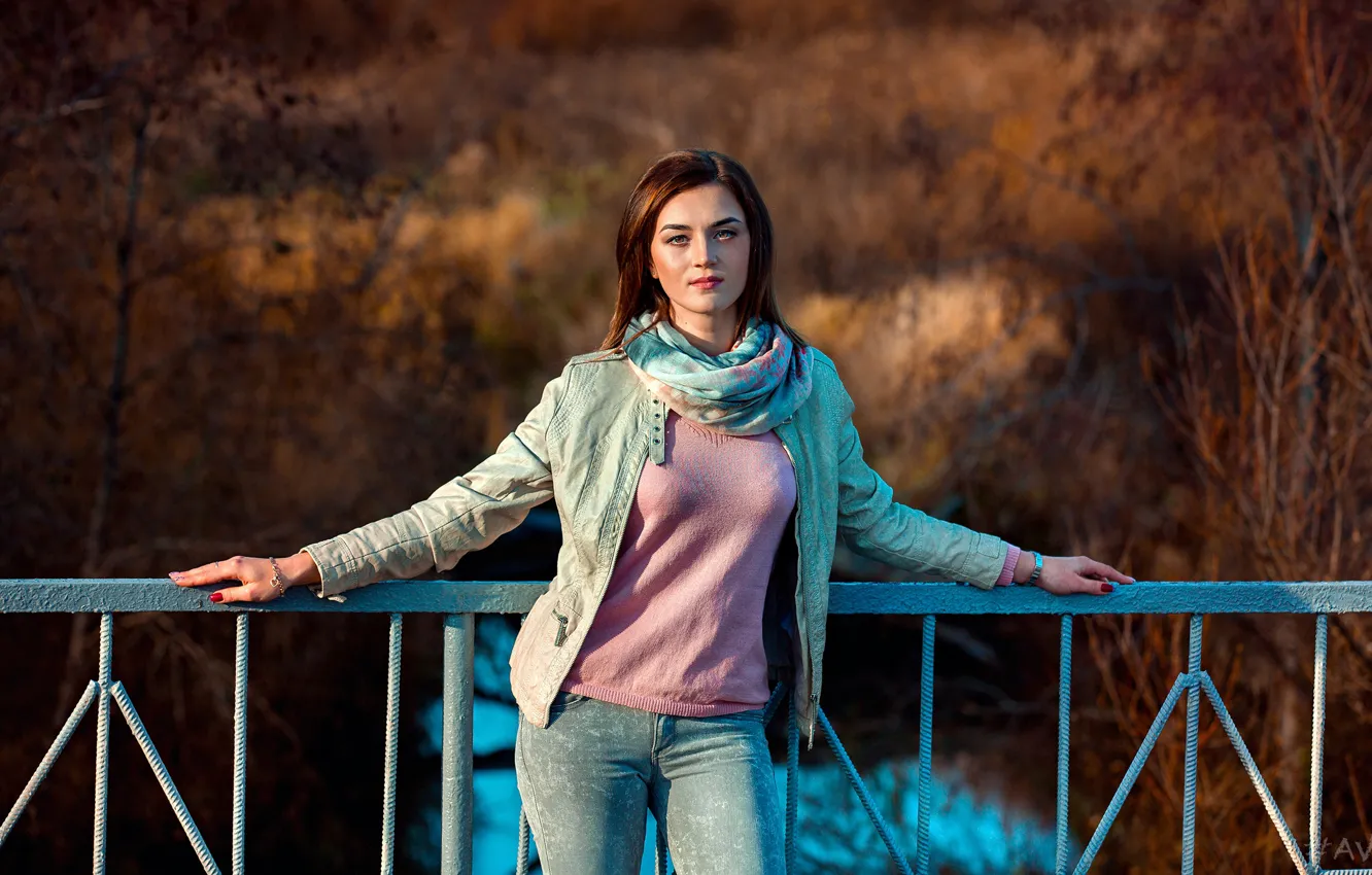 Photo wallpaper look, the sun, trees, bridge, model, portrait, jeans, makeup