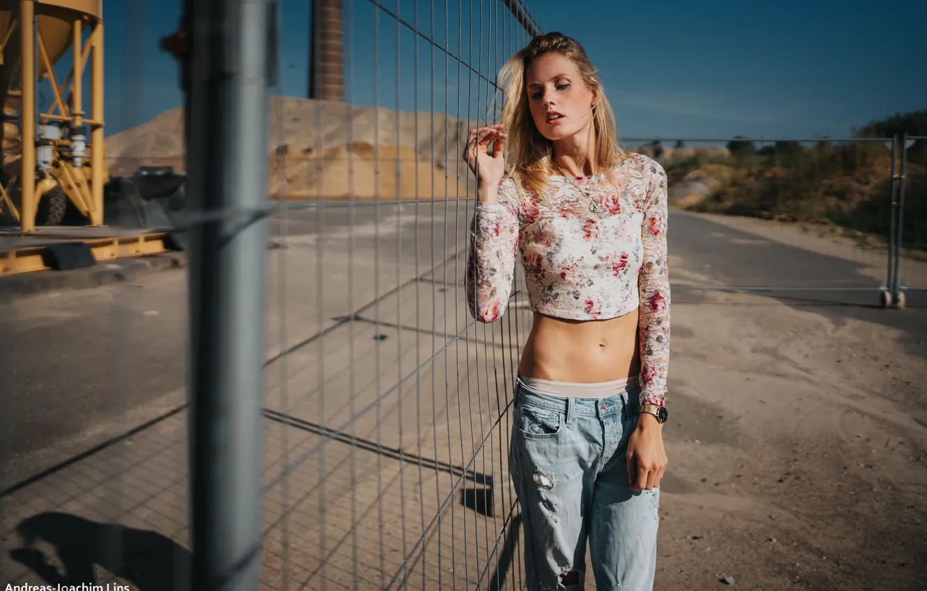 Photo wallpaper girl, photo, photographer, model, jeans, blonde, top, belly